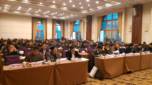 全省造紙行業(yè)工作會(huì )暨省造紙行業(yè)協(xié)會(huì )、省造紙學(xué)會(huì )2013年年會(huì )會(huì )場(chǎng)一角
