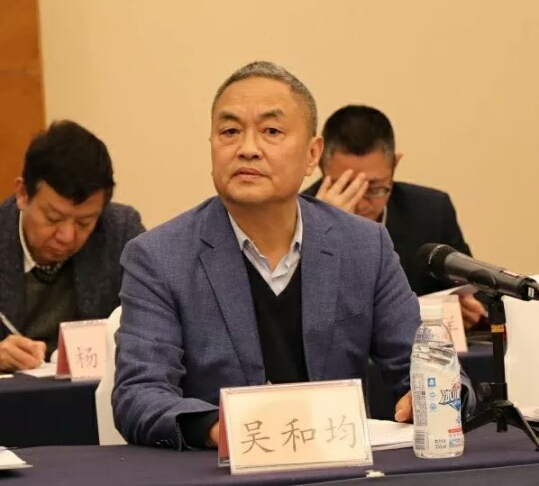 吳和均會(huì )長(cháng)主持四川省造紙行業(yè)工作會(huì )暨省紙協(xié)學(xué)會(huì )2017年年會(huì )、省紙協(xié)包裝紙板分會(huì )成立大會(huì )